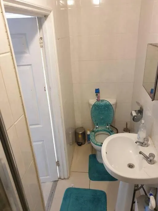 Lovely 1 Bedroom Apartment 5 Mins From Shorditch London 0*,  Großbritannien